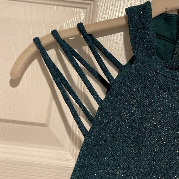 City Studio Green Glitter Halter Strappy Shoulder Gown Size 11 - Picture 8 of 12